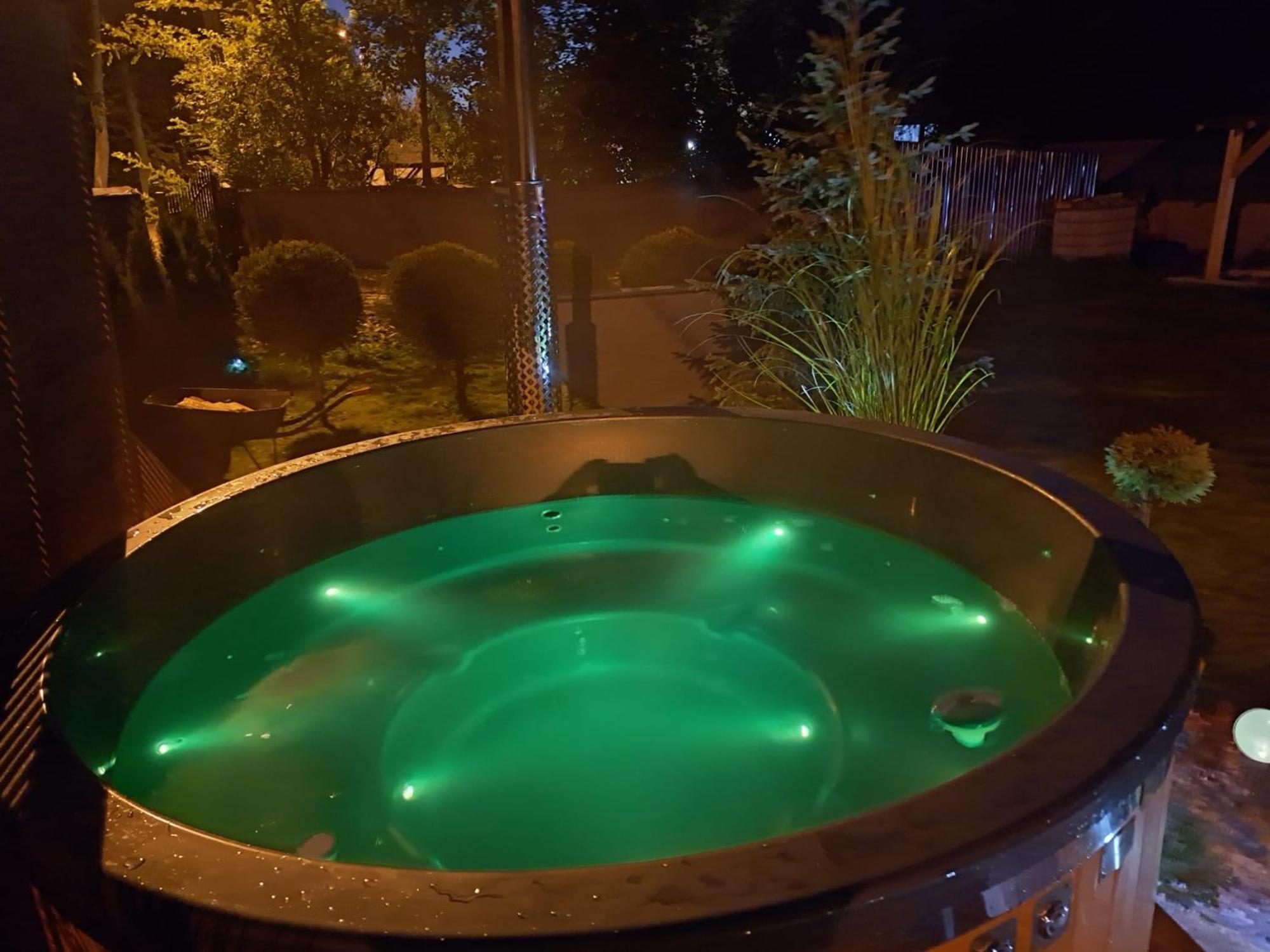 Lesny Zakatek Malediwy Spa Jaworzno Kültér fotó